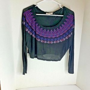 Boutique XXI Womens Sz S Black Long Sleeve Shirt Crop Multicolor Print 18.5 in c